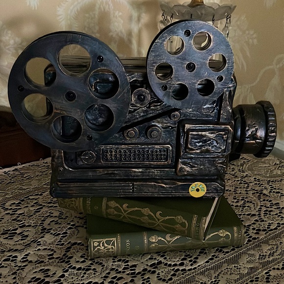 Grandin Road Spooky Haunted Movie Projector - Picture 1 of 7